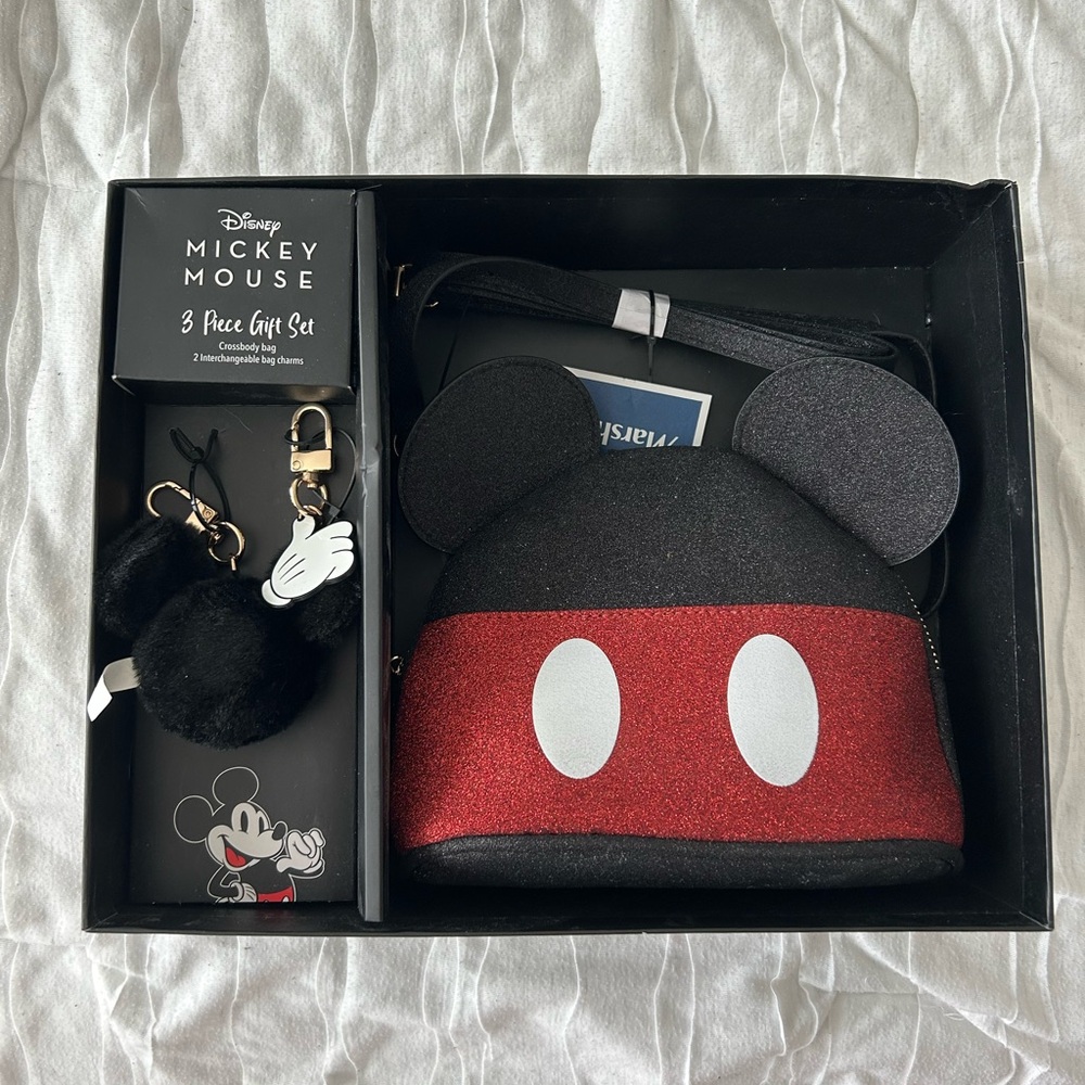 Disney Mickey Mouse Kids Gift Set - Black and Red